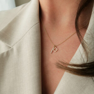 Deze ketting van Minioro is gemaakt van 14 karaats goud. Deze ketting kan ook afgewerkt worden met persoonlijke bedels. Zo heb je echt een uniek sieraad.