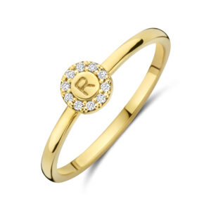 Deze 14 karaats gouden ring van het merk Minioro is ingelegd met prachtige diamanten. Deze bedel kan je personaliseren met een initiaal of vormpje.