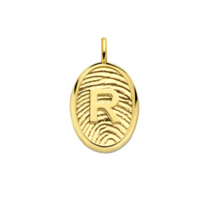 Deze bedel van het merk Minioro is gemaakt van 14 karaats goud en heeft een hanger waarin een vingerafdruk kan worden verwerkt. Zodat dit een elegant en persoonlijk aandenken vol betekenis is. Deze is afgewerkt met een initiaal.