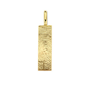 Deze bedel van het merk Minioro is gemaakt van 14 karaats goud en heeft plek waarin een vingerafdruk kan worden verwerkt. Daardoor is dit een elegant en persoonlijk aandenken vol betekenis.