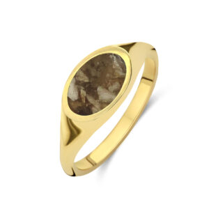 Deze ringen van Minioro is gemaakt van 14 karaats goud. De sieraden kunnen worden afgewerkt met prachtige diamanten, as of moedermelk. Zo heb je echt een uniek en persoonlijk sieraad.