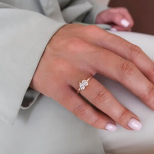 14 karaats gouden toi et moi ring met ovale en peer diamant 0.50 ct